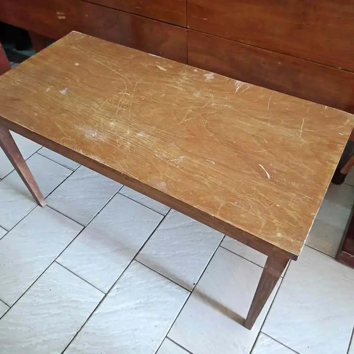 Mesita ratona de madera