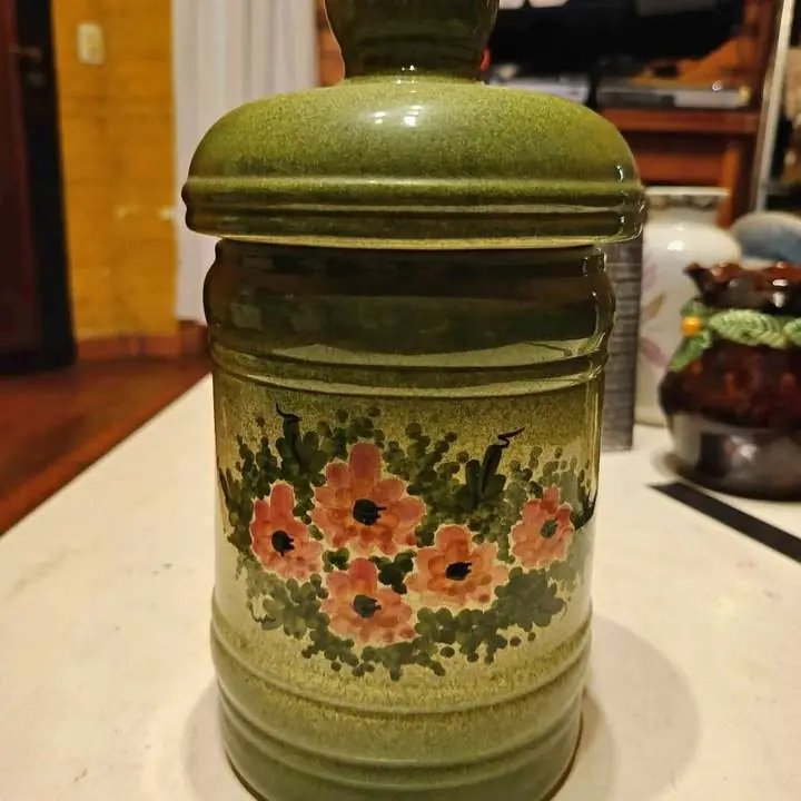Tarro de cerámica vintage