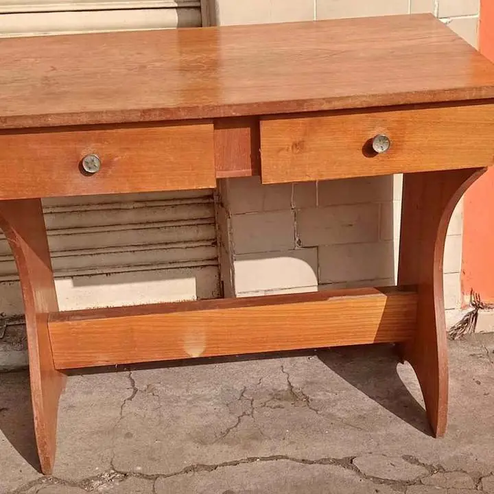 Escritorio de madera