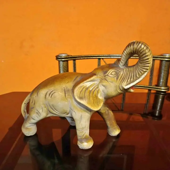 Elefante de cerámica