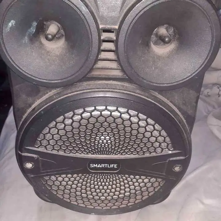 Vendo parlante a blutu a 70 mil imperdible enviar wassap