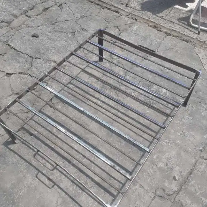 Vendo parrilla 80x60 a 40 mil soy de solano