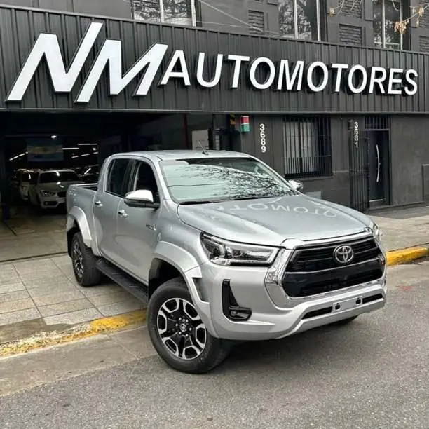 2026 Toyota hilux srx 4x4 at patentada