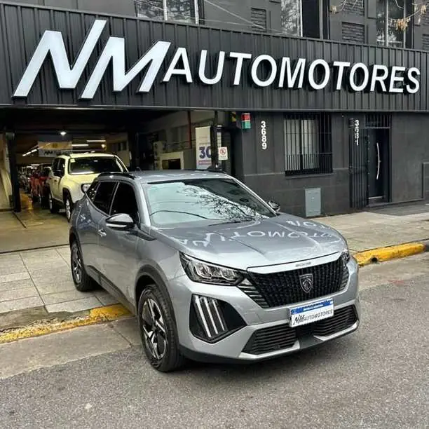 2025 Peugeot 2008 1.0T Active automatico