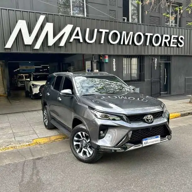 2025 Toyota s4w srx 4x4 at 7 asientos