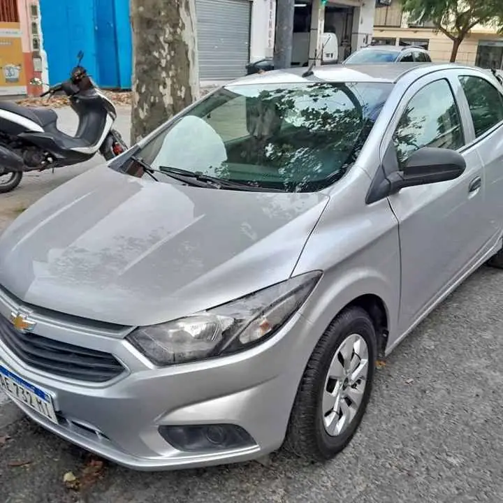 Chevrolet onix joy 2021