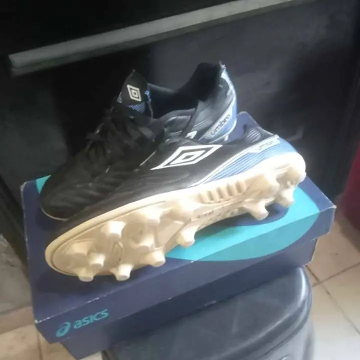 Botines Umbro talle 40