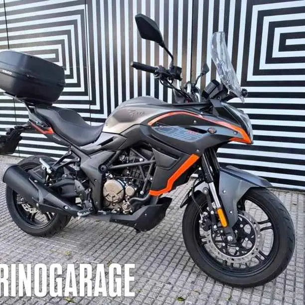 Voge ds 300