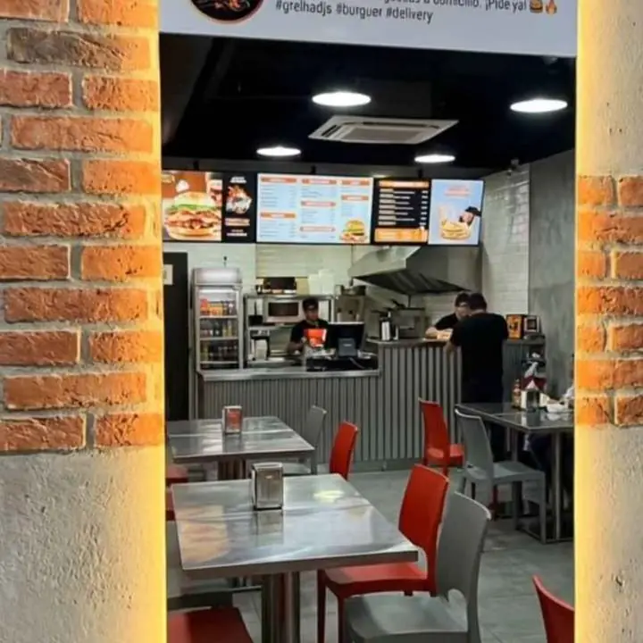 Espejos inteligentes para decorar tu local en promoo