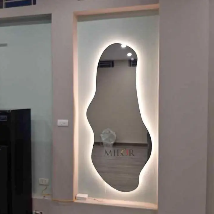 Espejo vestidor nube luz LED en promo hasta agotar stock