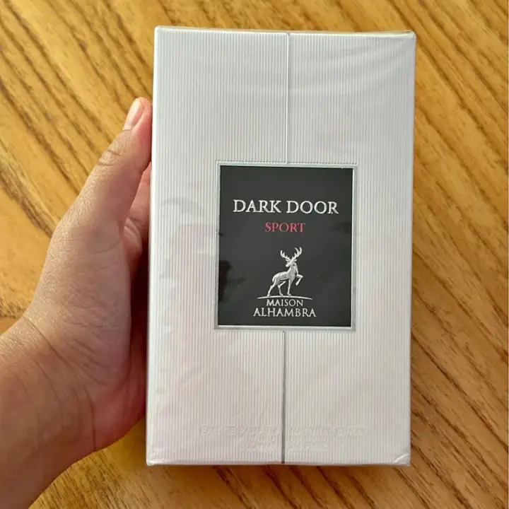 Dark door sport - maison alhambra