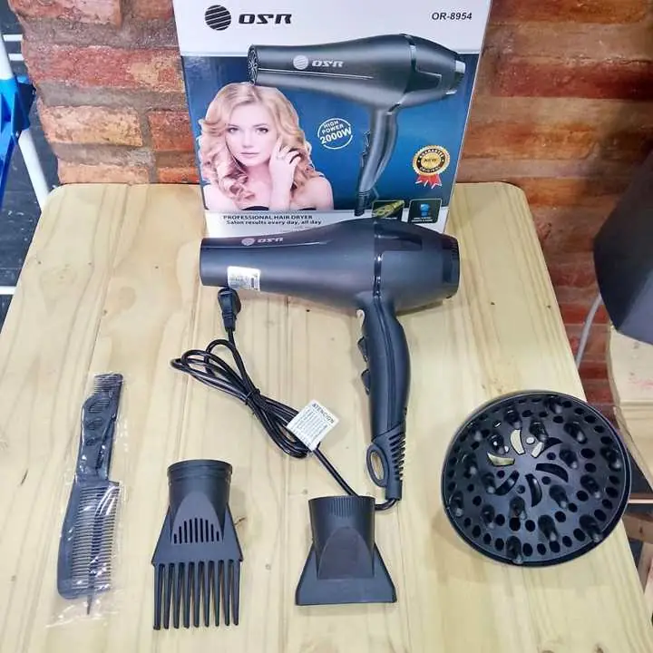 Secador de pelo con accesorios super oferta