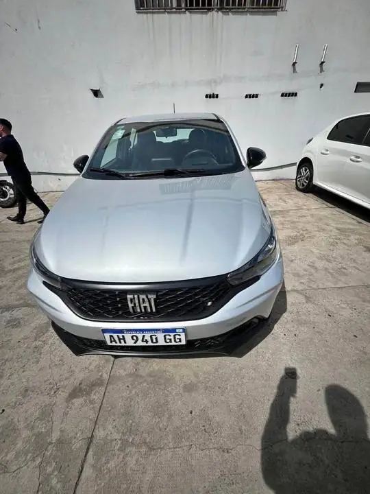 Fiat argo 1.3 drive año 2025