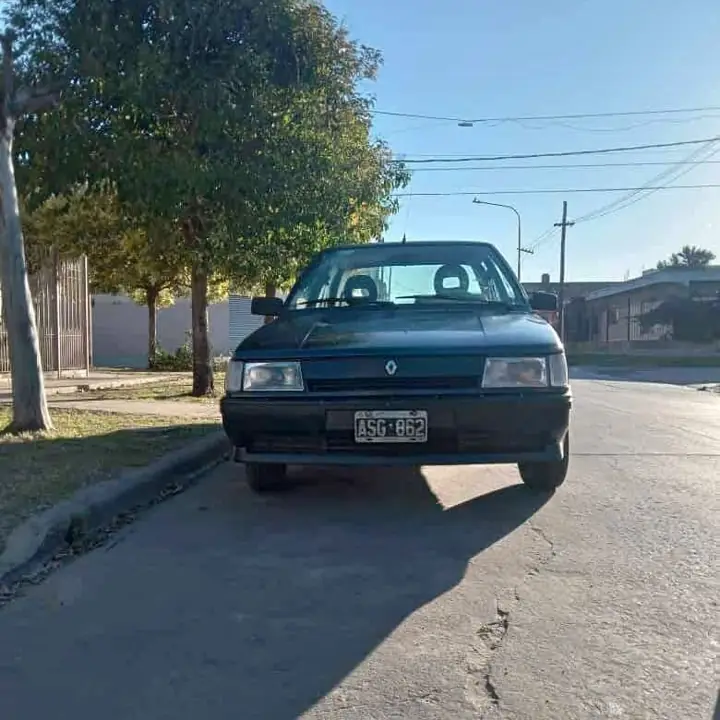 Renaul 9 gtl GNC 97