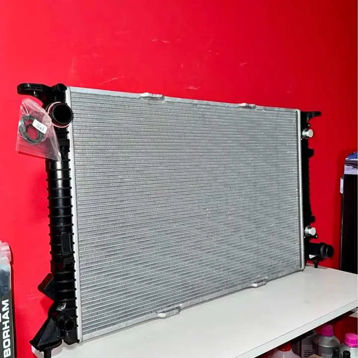 Toda la linea Audi - radiador de agua para Audi (Stock amplio)
