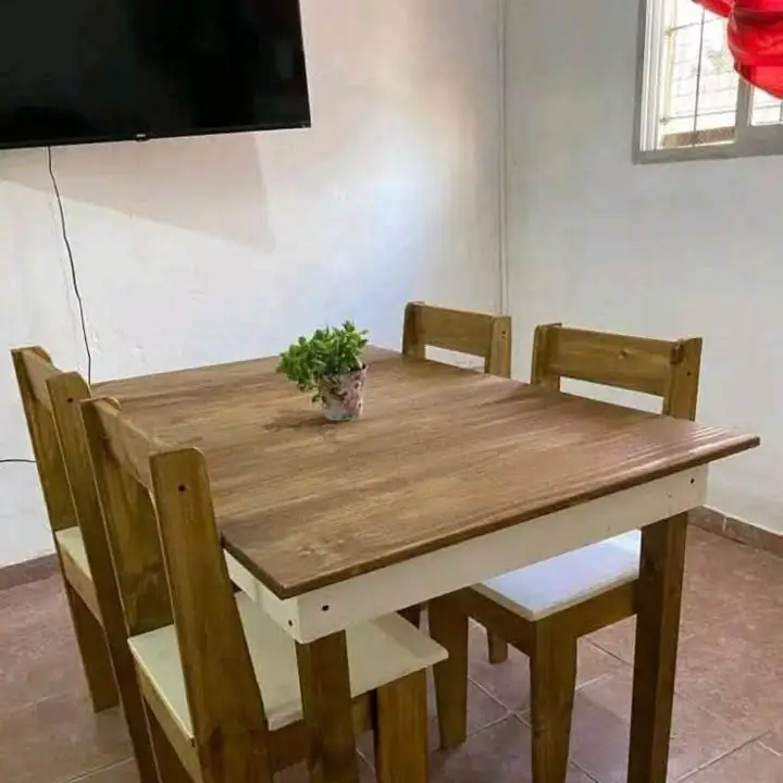 Juegos mesas y sillas súper oferta Mesa de 120 y 4 sillas Mesa de 140 y 6 sillas Mesa de 160 y 6
