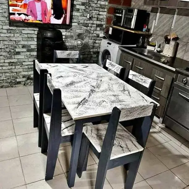 Juegos de comedor de pino macizo, realizamos envíos a domicilio. Abonas todo al recibir Contam