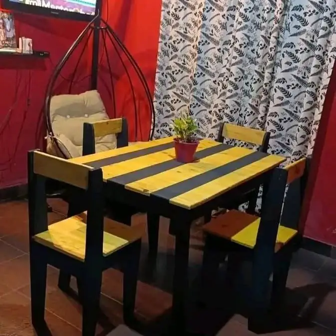 Juegos mesas y sillas súper oferta Mesa de 120 y 4 sillas Mesa de 140 y 6 sillas Mesa de 160 y 6