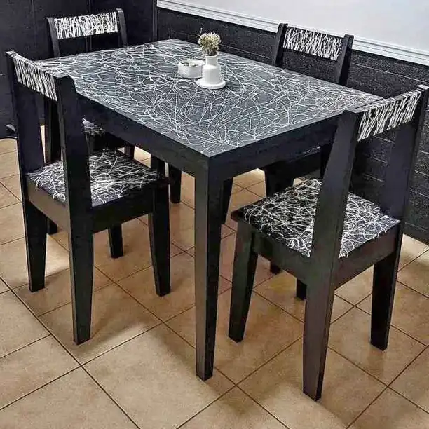 Sillas y mesa de pino contamos con estok