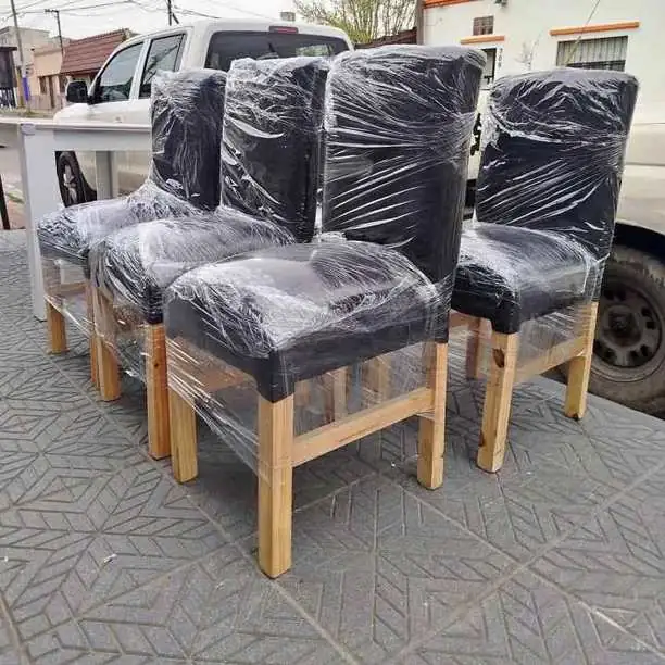 Sillas tapizadas en estok directa de fabrica. hacemos envios . se abona al recibir