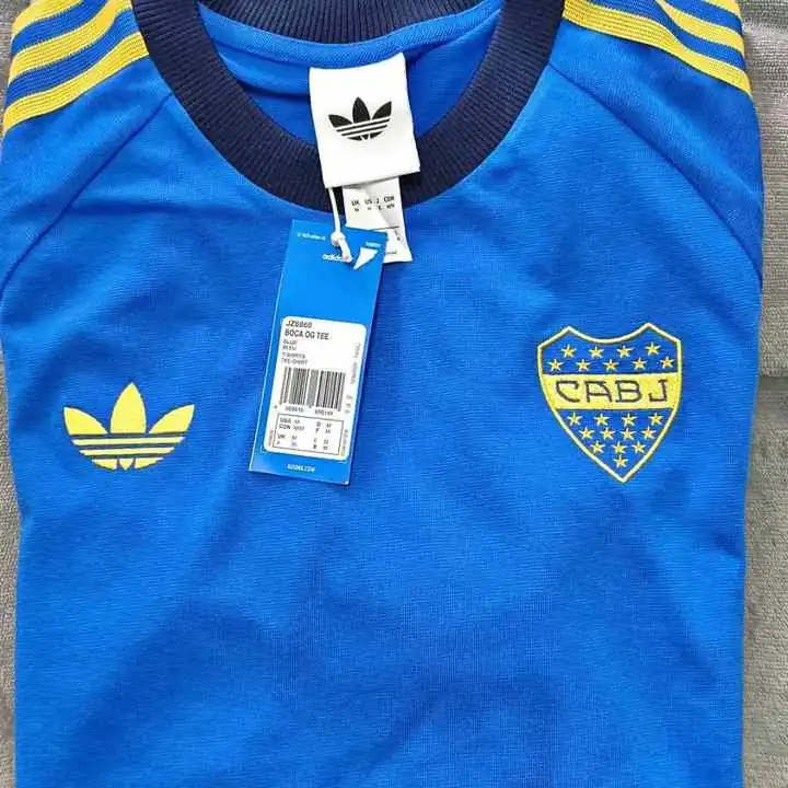 Remera nueva con etiqueta original talle M