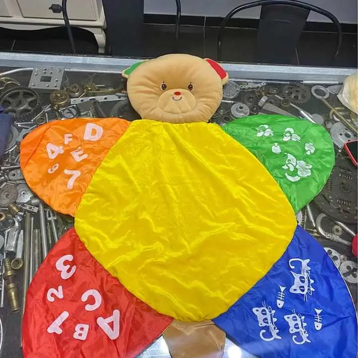 Alfombra/ gimnasio para bebe