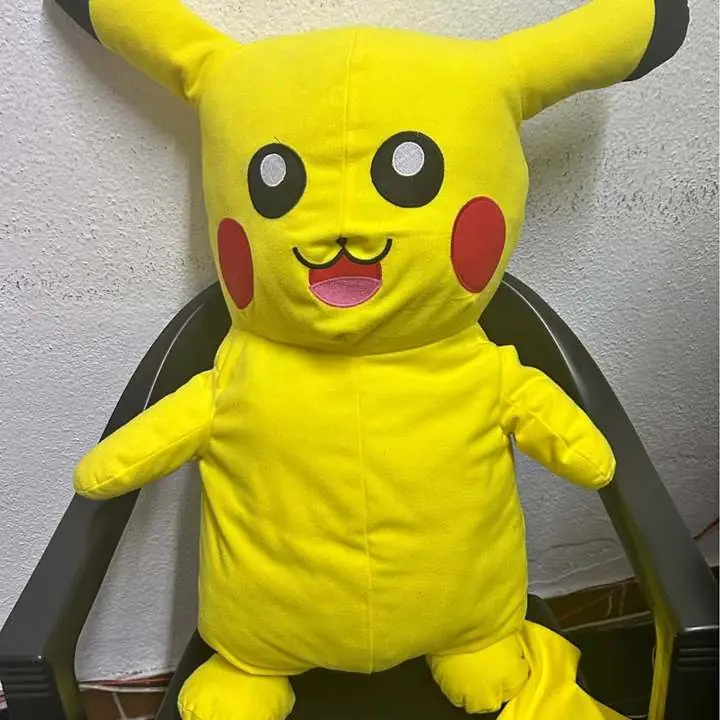 Peluche pikachu pokemon gigante