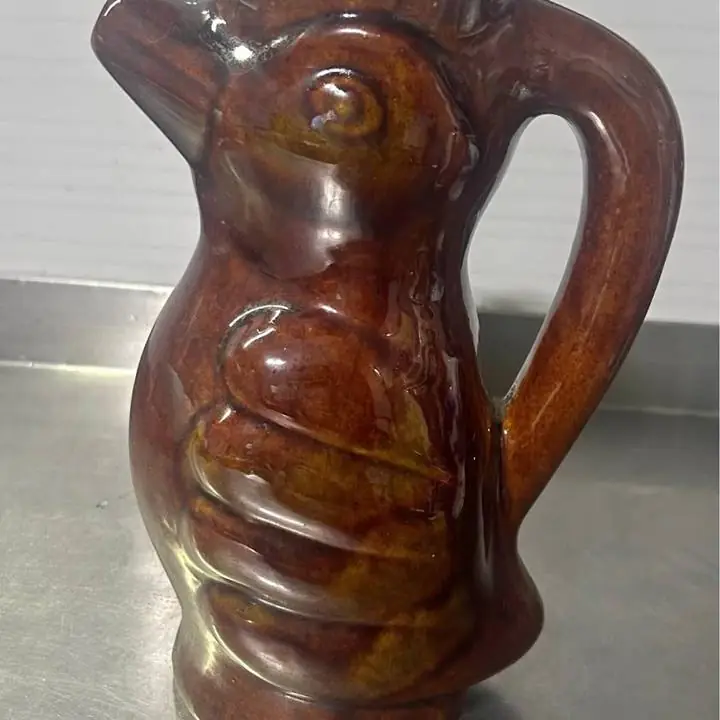 Pinguino para vino antiguo