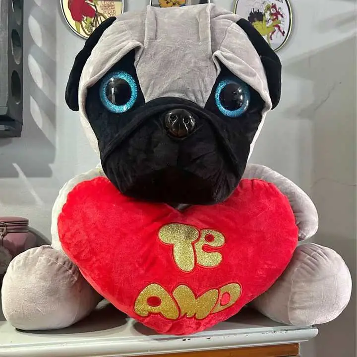 Peluche gigante perro pug 60 cm corazon te amo