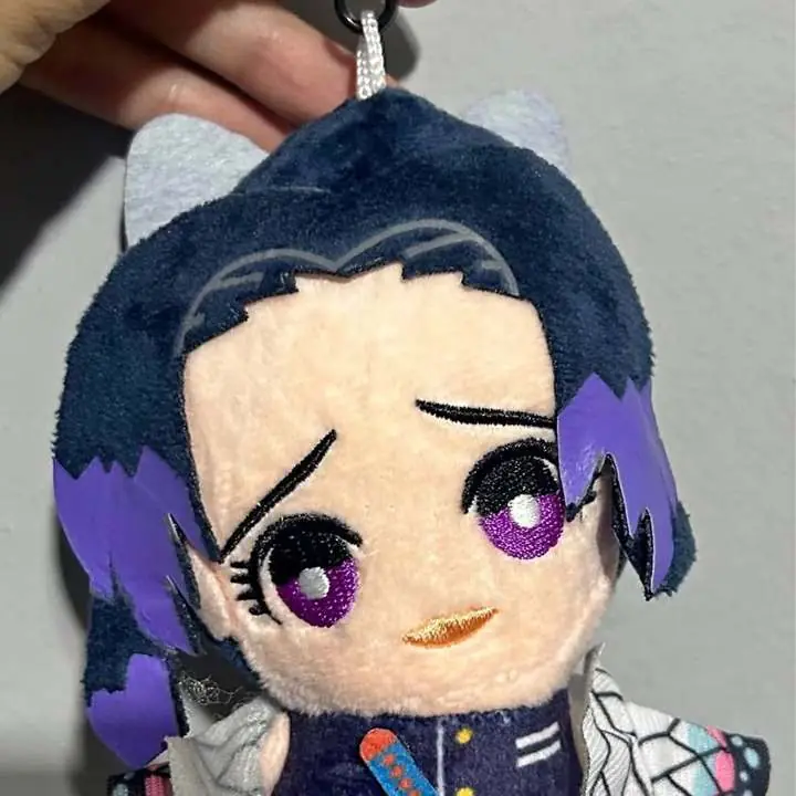 Llavero de peluche shinobu kocho de demon slayer