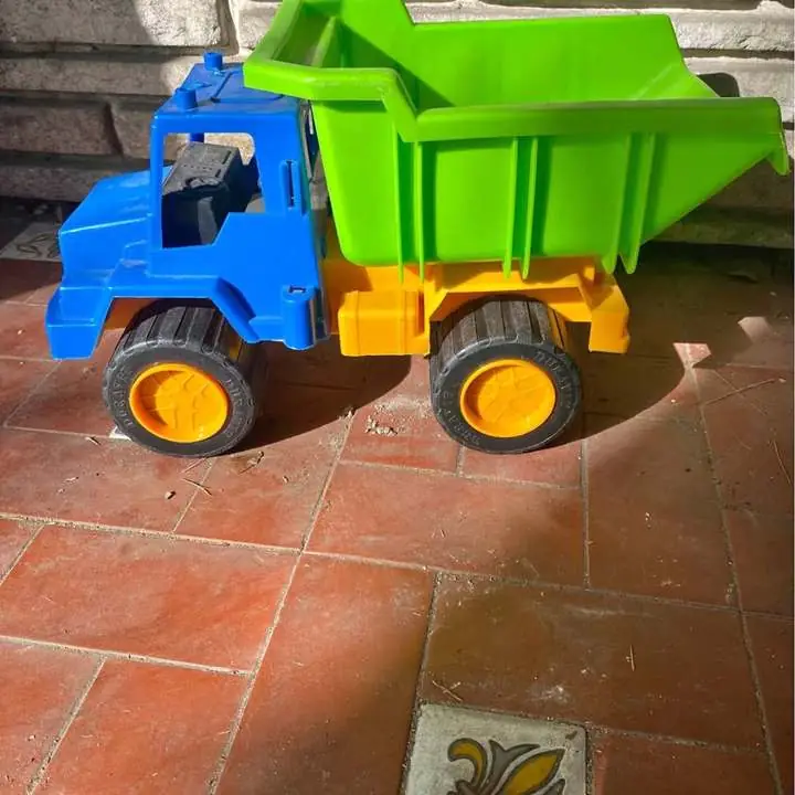 Camion de juguete duravit