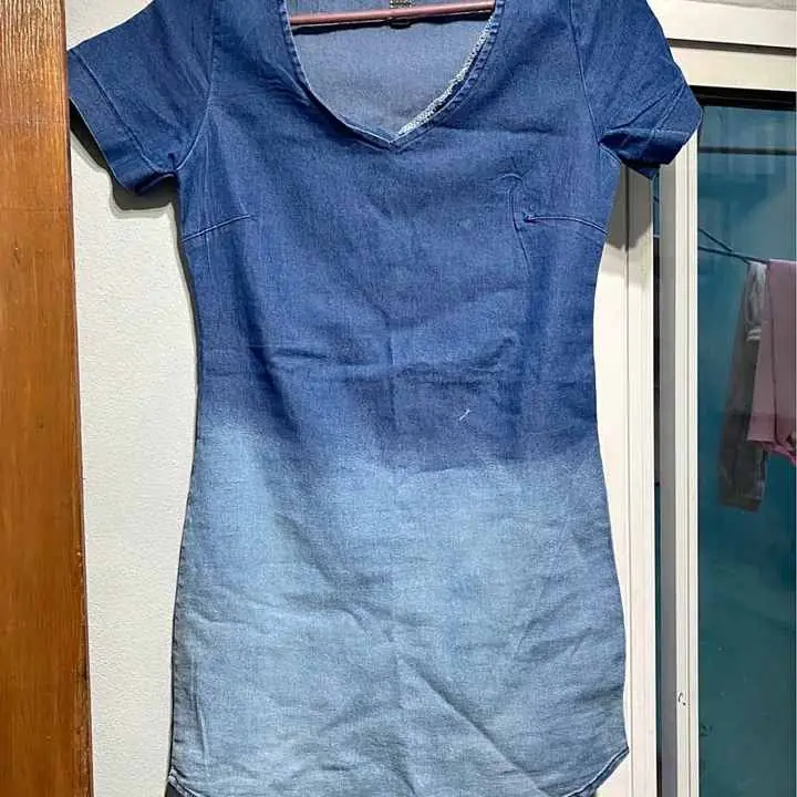 Vestido de jean elastizado talle 2