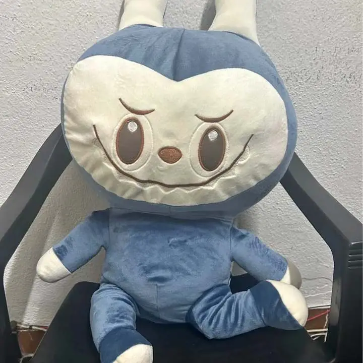 Peluche labubu gigante