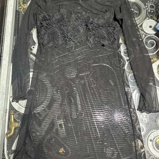 Vestido/ remera larga tul negra
