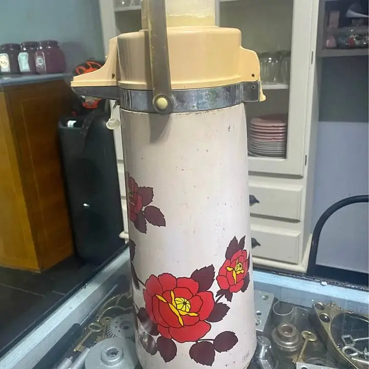 Termo para jugo antiguo a presion