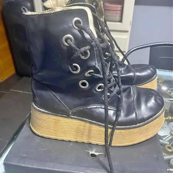 Borcegos nena talle 34 negros