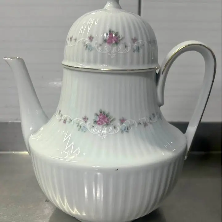 Tetera antigua porcelana