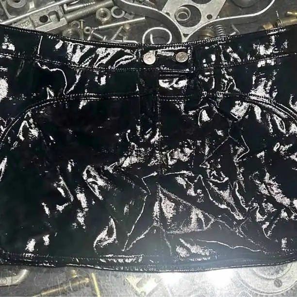 Pollera engomada talle XL negra