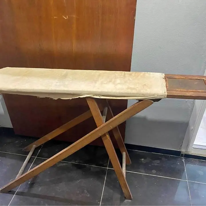Tabla de planchar madera antigua