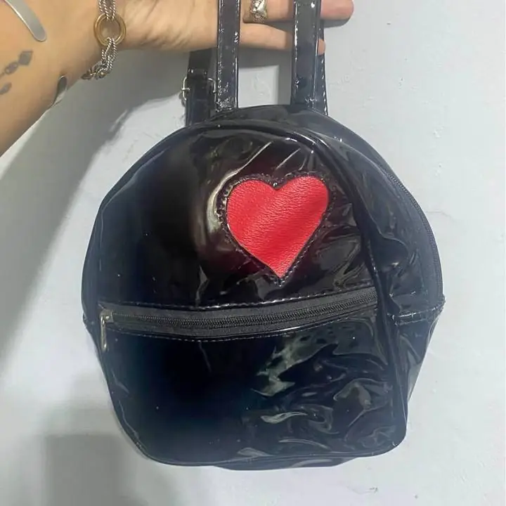 Mochilita charol nena