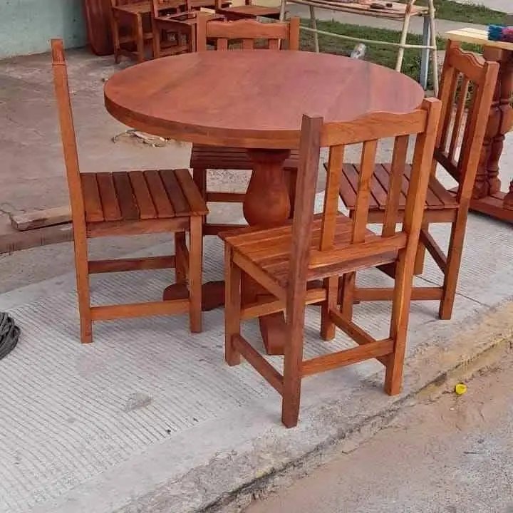 Somos fabricantes de muebles de algarrobo maziso