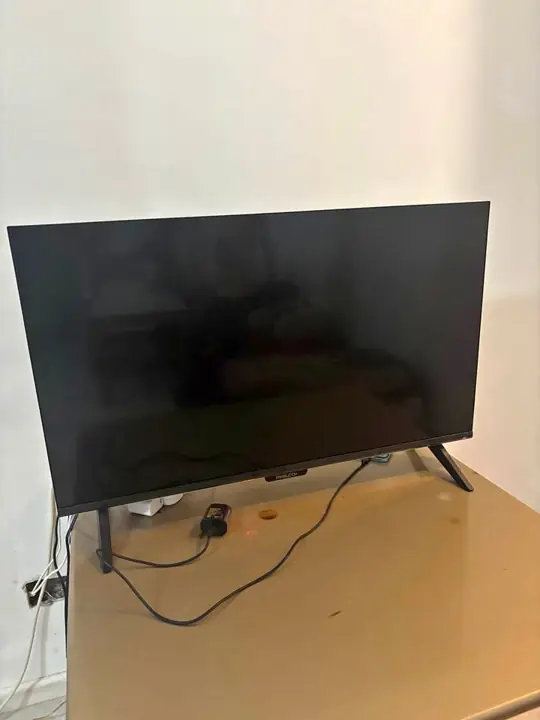 TV 32” S-Mart