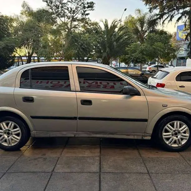 Chevrolet astra 2.0 GL año 2005 $4.500.000 total
