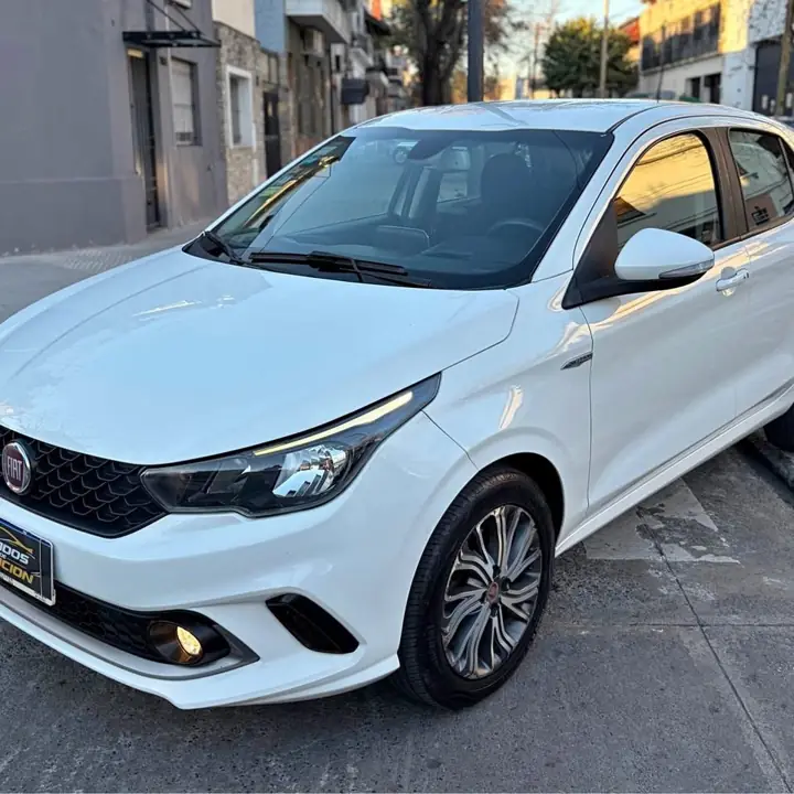 Fiat argo precision 1.8 año 2018 precio: usd 9.800