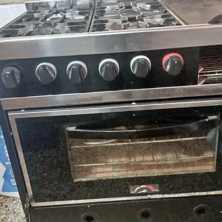 Cocina 4 hornallas y plancha