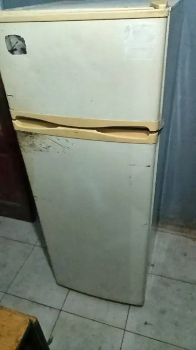 Heladera con freezer funciona todo