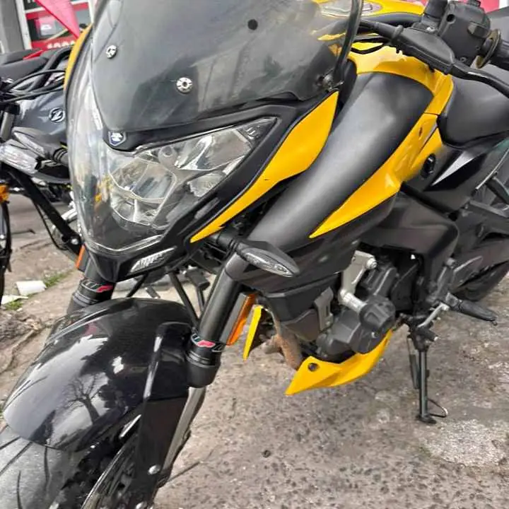 Ns 200 modificada