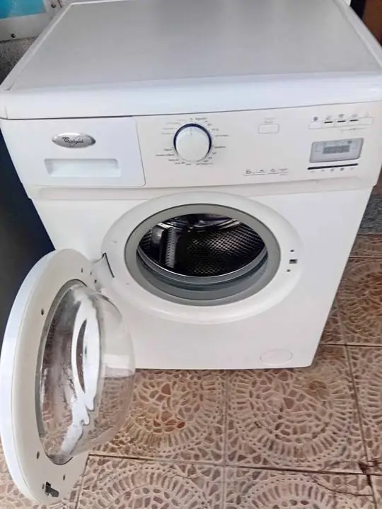 Se vende lavarropas marca whirlpool capacidad de 6k velocidad 1000 rpm 200 mil te Moró