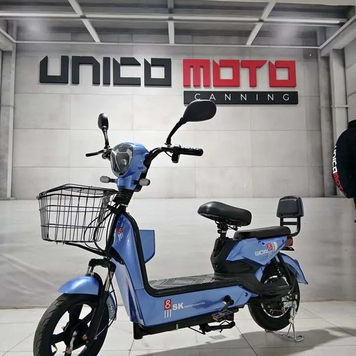 Moto electrica la damos a pagar con tarjeta de crédito o crédito DNI el DNI de mayor de 21 años