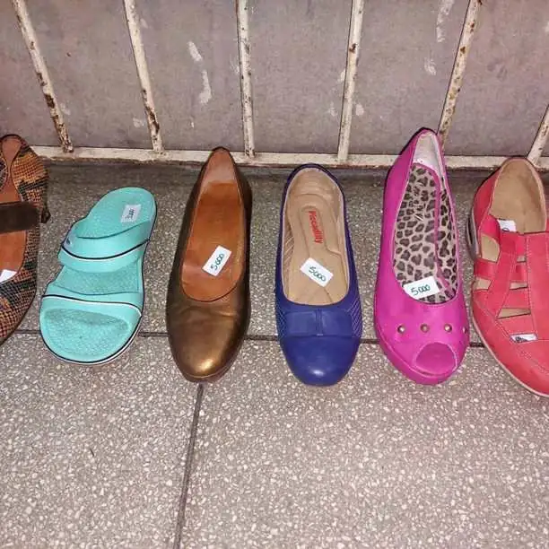 Zapatos y zandalias talle 39 - $3000 y $5000!